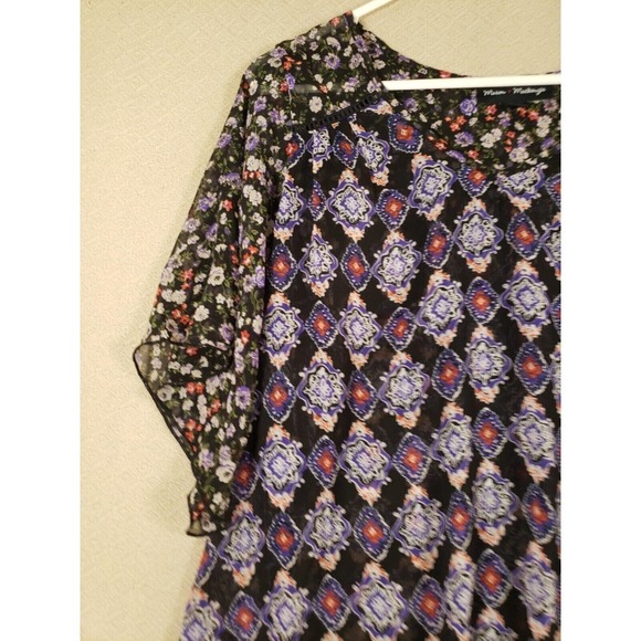Mason +‎ Mackenzie Shirt Womens Small Black Floral Round Neck Blouse Pullover - Picture 3 of 7
